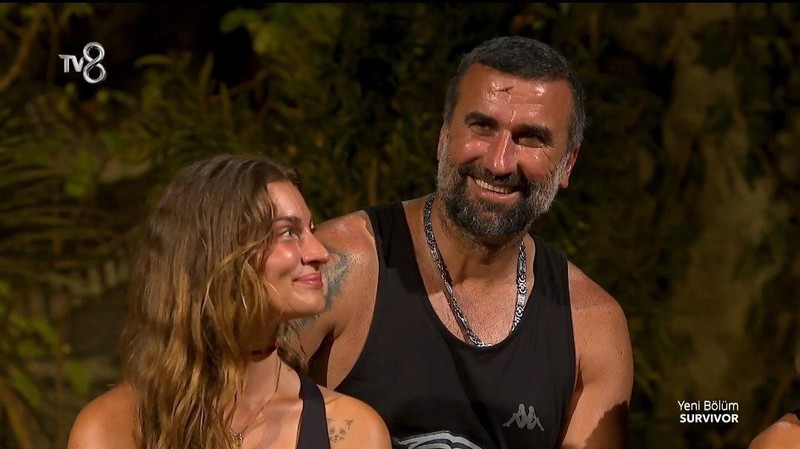 Survivor'da ikinci hırsızlık vakası daha! Adaya yiyecek gömen o ismi Acun Ilıcalı açıkladı - Resim: 4