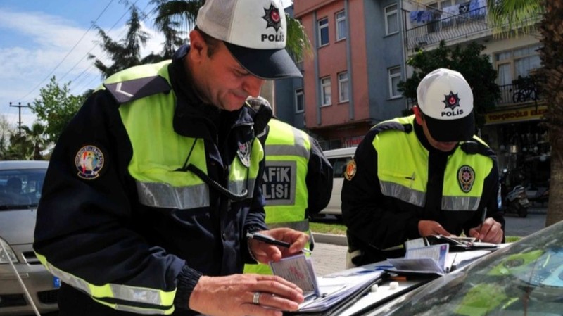 Trafikte bunları yapan yanacak: Hapis cezası, ehliyet el koyma, para cezası kapıda! - Resim: 6