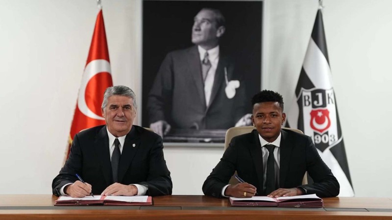 Transferi için 5.6 milyon euro ödemişti! Solskjaer’den Beşiktaşlıları kızdıran hamle! Göztepe maçında 1 saniye süre vermedi - Resim: 8