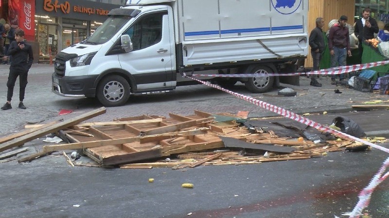 Lodos ve fırtına tüm yurdu etkisi altına aldı! Fırtına kabusunun dehşet veren görüntüleri! - Resim: 14