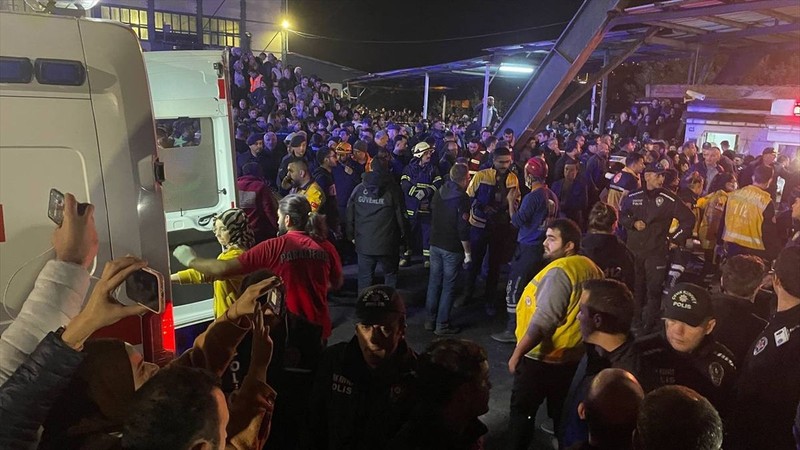 Bartın Amasra'da maden ocağında patlama! Ailelerin endişeli bekleyişi sürüyor: İşte bölgeden fotoğraflar... - Resim: 9