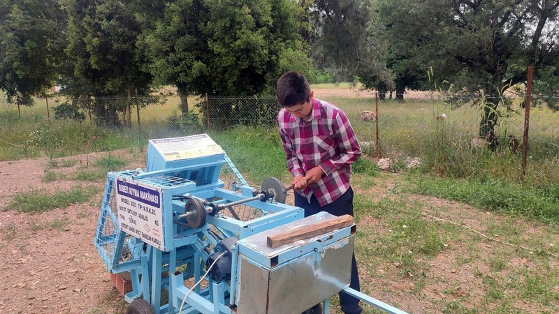 10 yaşından beri icat yapıyordu! Bu kez biber kıyma makinesi yaptı! Seri üretime geçerek halkımızın kullanımına sunacağım! - Resim: 9