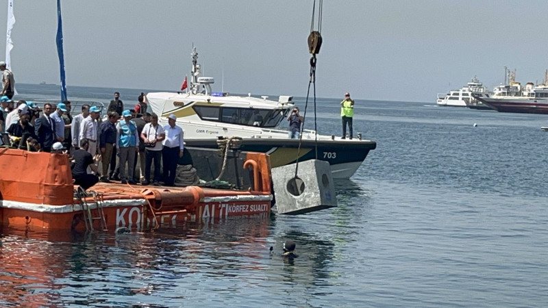 Betondan üretip Marmara Denizi'ne 100 tanesi tek tek bırakıp suya batırdılar. Bir amaçları var - Resim: 5