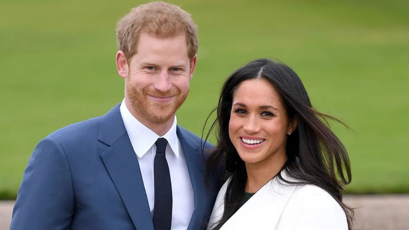 Tüm İngiltere Harry ve Meghan'ın noel kartını konuşuyor! Prenses Lilibet'in 3 yaşında olduğuna inanmak zor! - Resim: 1