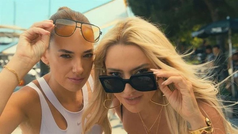 Hadise ve Seda Bakan küs mü? Ünlü oyuncudan ilk açıklama geldi - Resim: 3