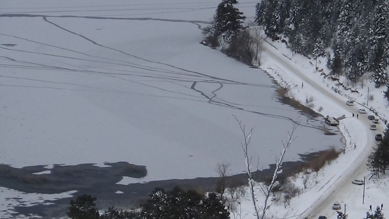 Bolu’da -10 derece doğa harikası yeri görmeye gelen vatandaşlar gördükleri manzara ile dondu kaldı. Karşılarına baktıklarında o da donmuş kalmıştı - Resim: 2