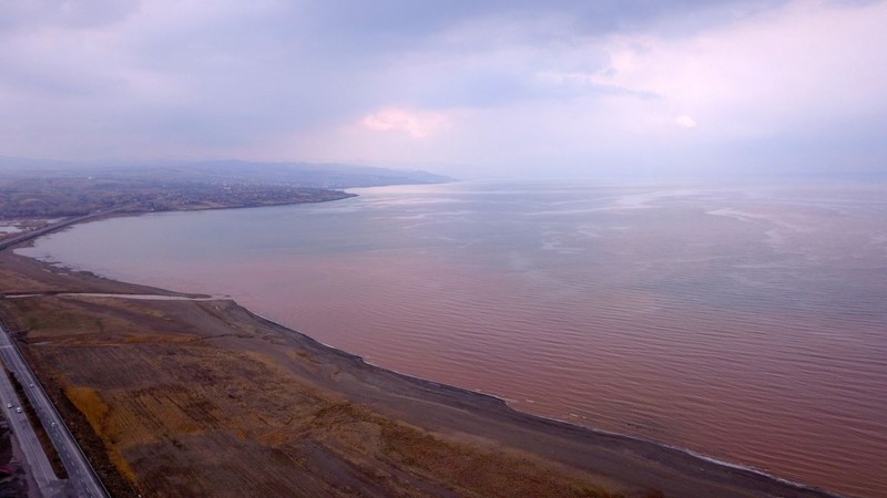 Bitlis’e kıyısı olan Van Gölü'ne giden vatandaşlar, doğa harikası gölün son haline inanmakta güçlük çekti - Resim: 3