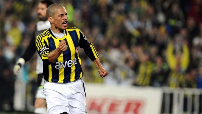 Fenerbahçe efsanesi Aykut Kocaman’dan yıllar sonra gelen Alex itirafı! İlk kez anlattı! Galatasaray maçı her şeyi değiştirmiş - Resim: 3