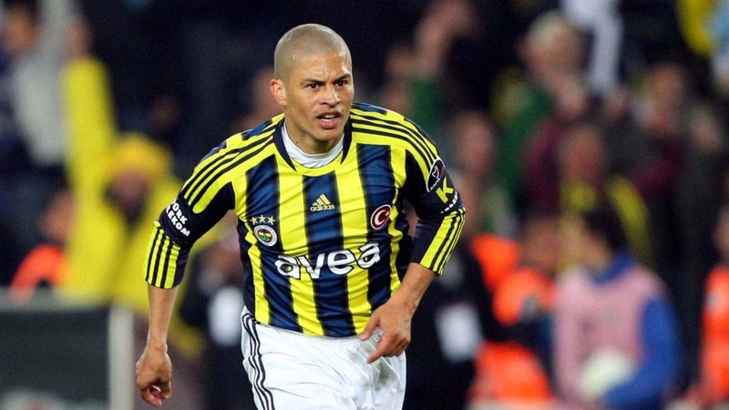 Fenerbahçe efsanesi Aykut Kocaman’dan yıllar sonra gelen Alex itirafı! İlk kez anlattı! Galatasaray maçı her şeyi değiştirmiş - Resim: 6