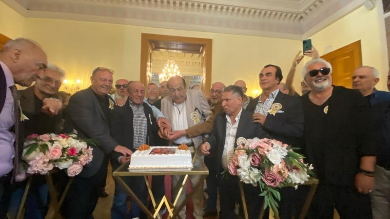 Hababam Sınıfı'nın efsaneleri 50’nci yılda bir araya geldi! Seneler sonra aynı sıralara oturdular - Resim: 3