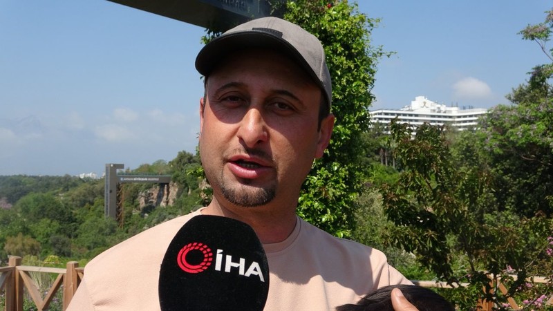 Amatör balıkçı Akdeniz açıklarında teknesiyle ilerliyordu. Bir anda çapasına doğru saldırı yapan hayvanı fark edince dehşete kapıldı - Resim: 1