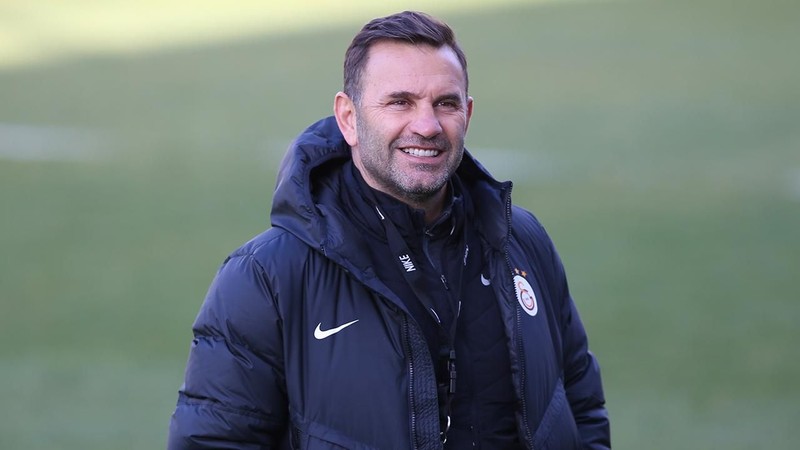 Galatasaray'ın efsane teknik direktörü Okan Buruk aradığı aşkı Fenerbahçeli güzel oyuncuda buldu! Magazini sallayacak aşk iddiası - Resim: 3