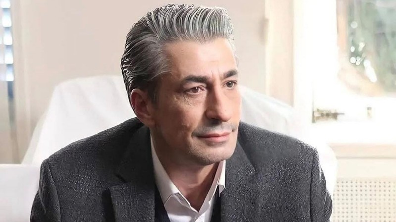 Erkan Petekkaya ve oğlu Cem Cano ödül gecesine katıldı! Benzerliklerini gören herkes şaştı kaldı! "Babasıyla tıpatıp aynı" - Resim: 1