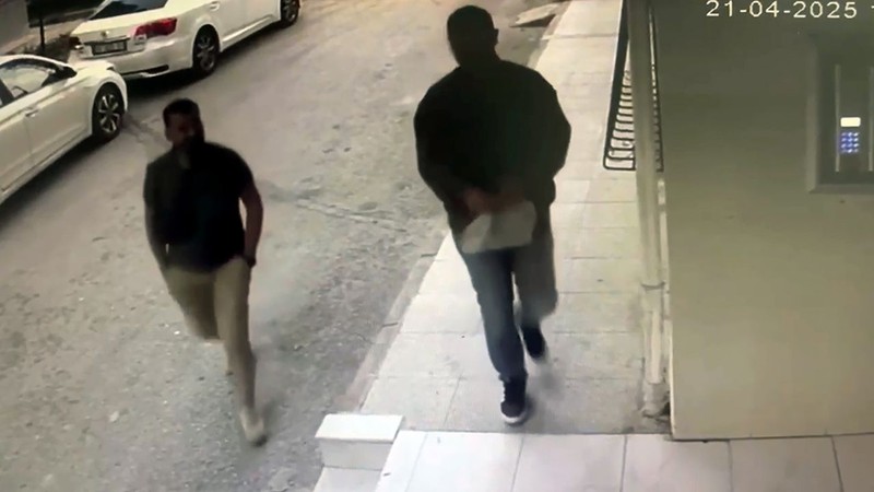 Adana'da dost cinayeti! Önce vurdu, sonra yangın çıkardı! - Resim: 2
