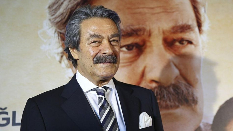 Beyin damarına pıhtı atmıştı! Yeşilçam'ın efsane ismi Kadir İnanır'ın son hali ortaya çıktı - Resim: 1