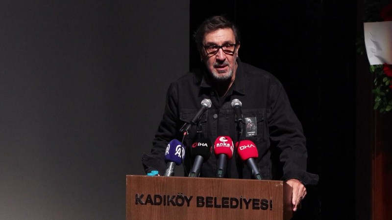 Usta sanatçı İlhan Şeşen'e acı veda! Cenazesi arızalanan asansörde kaldı, yeğeninin sözleri yürek burktu! "Yakında görüşürüz" - Resim: 7