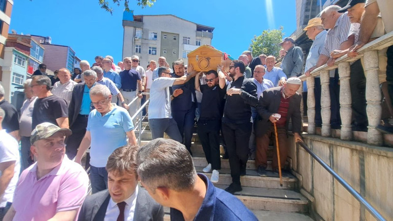 Yapımcı Ahmet Selim Tuncer son yolculuğuna uğurlandı! - Resim: 3