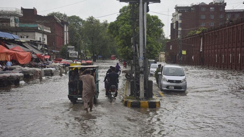 Pakistan’da muson kabusu! Acı bilanço ağırlaştı: Can kaybı 98’e yükseldi - Resim: 3