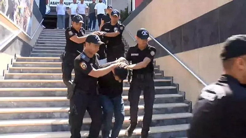 Ayşe Tokyaz cinayetinde kan donduran görüntü! Döverek öldürdü, cesedin olduğu valizi böyle taşıdı! - Resim: 7