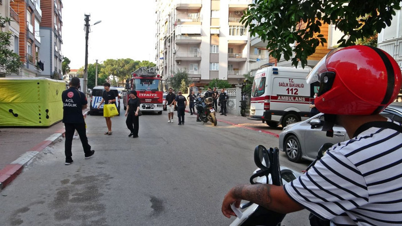Antalya'da ilginç olay! Görenler gözlerine inanamadı! Çatıya çıktı, sebebi pes dedirtti! - Resim: 5
