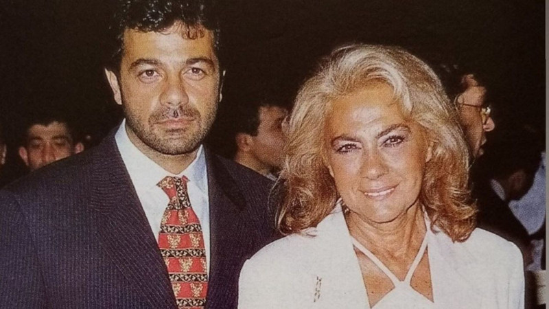 Kerem Alışık'tan yürek sızlatan paylaşım! Annesi Çolpan İlhan'ı ölüm yıl dönümünde andı - Resim: 2