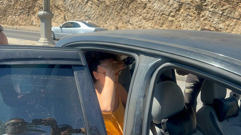 Şarkıcı Dilan Çıtak'tan skandal hareket! Aracını polisin üzerine sürdü: Havaya ateş açılarak durduruldu - Resim: 5