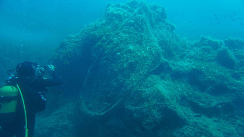 Ayvalık açıklarında denizin altından basketbol sahası büyüklüğünde ağlar çıkarıldı - Resim: 2