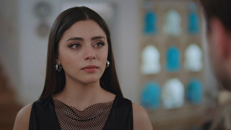 Kızılcık Şerbeti'nin Doğa'sı Sıla Türkoğlu'ndan yeni sezon açıklaması! "Çok büyük olaylar yaşanacak" - Resim: 1