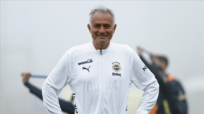 Fenerbahçe'ye büyük ihanet! Jose Mourinho'nun 335 milyon euroluk yeni takımı sarı lacivertlileri delirtti - Resim: 13