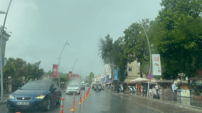 Muğla’da sonbaharın ilk sağanağı başladı! yağışların birkaç gün sürmesi bekleniyor - Resim: 1