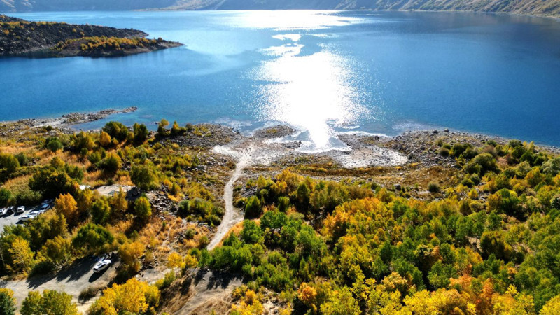 Bitlis’te sonbahar büyüledi! Nemrut Dağı renk cümbüşüne sahne oldu - Resim: 6