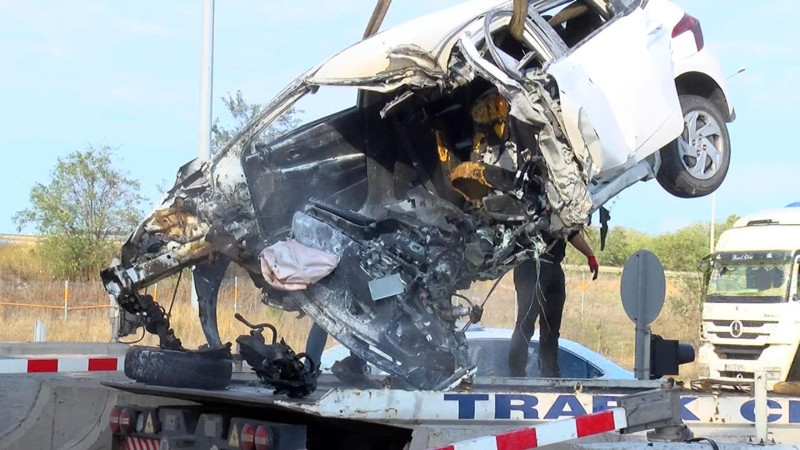 Gişede korkunç ölüm! Otomobil bariyerlere ok gibi saplandı: O anlar kamerada - Resim: 4