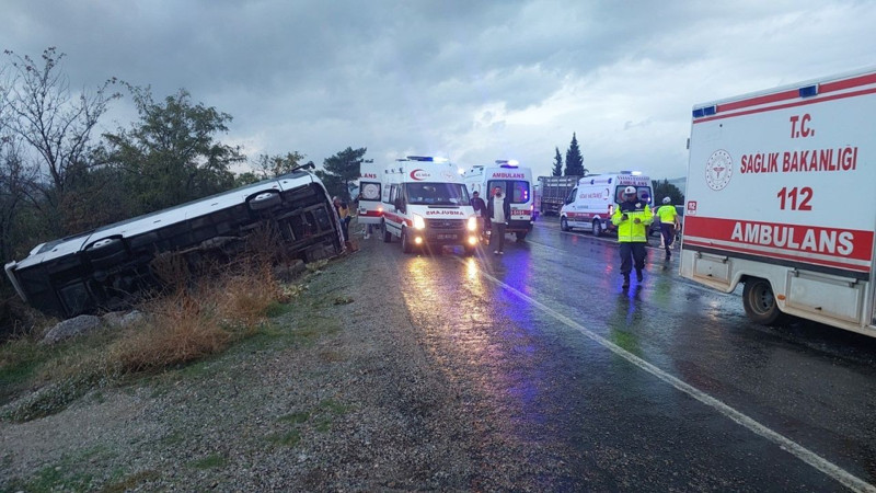İzmir’de katliam gibi kaza! Çok sayıda ölü ve yaralı var - Resim: 3