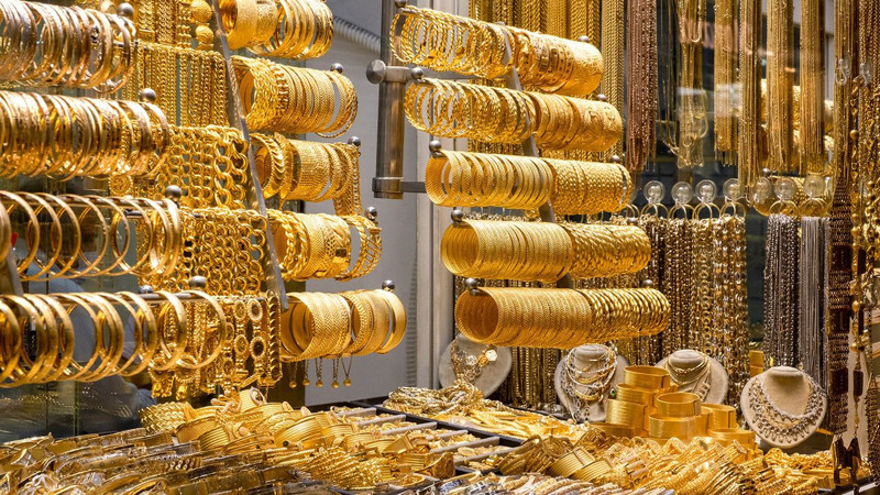 Altın sert düştü, yatırımcı şokta! Gram altında yıl sonu için bomba tahmin! - Resim: 1