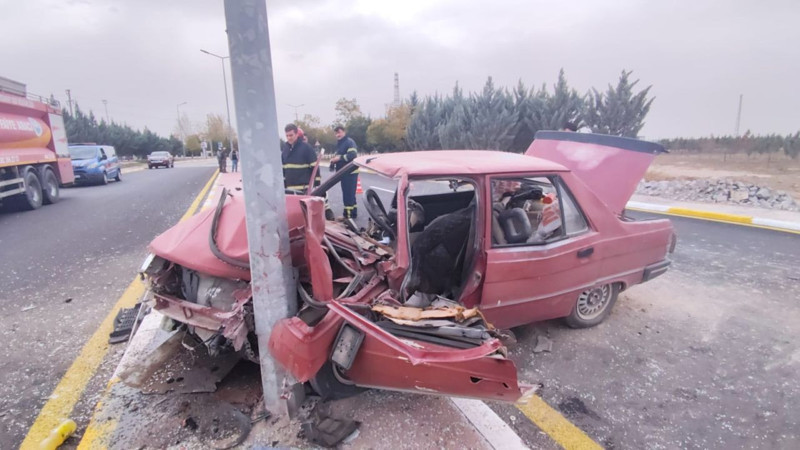 Aksaray’da korkunç kaza! Otomobil hurdaya döndü: Karı kocayı ölüm ayırdı - Resim: 1