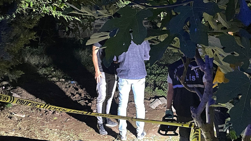 Şanlıurfa'da vicdanları sızlatan olay! Cami bahçesinden bebek cesedi çıktı! - Resim: 2