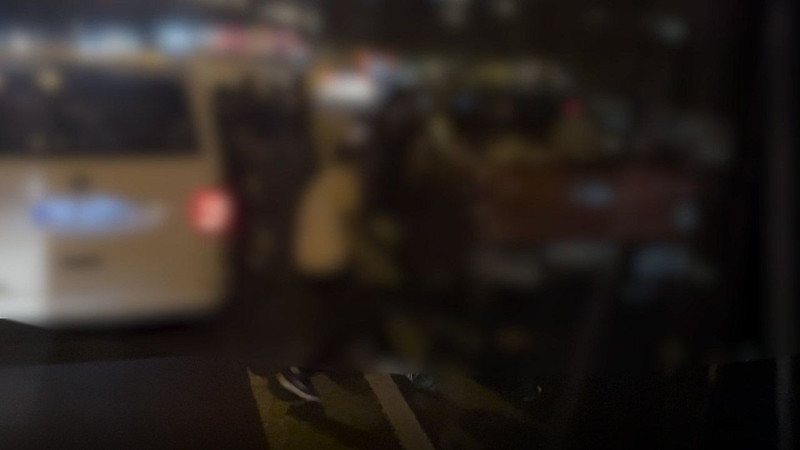 Trafikte elektrikli testereli kavga! Dehşet anları kamerada - Resim: 1