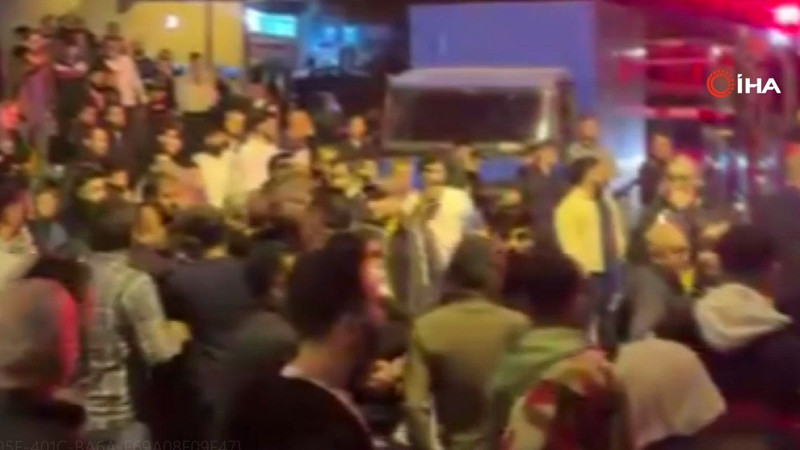 Bağcılar'da binanın bodrum katında patlama: Yaralılar var - Resim: 4