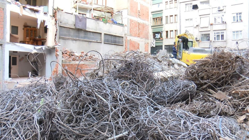Zeytinburnu'nda şaşırtan manzara! Yıkım sırasında ortaya çıktı - Resim: 5