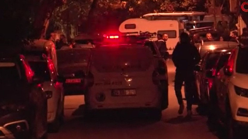 Kartal’da panikleten olay! 4 katlı binanın kolonlarında çatlaklar oluştu: Bina tahliye edildi - Resim: 2