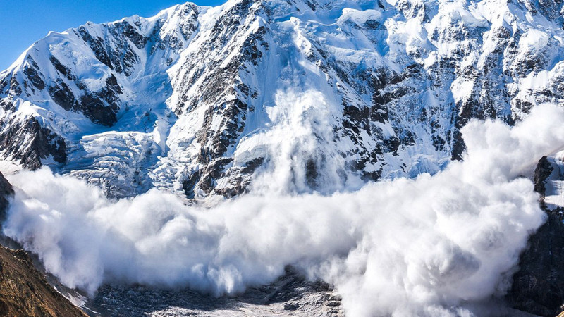 O bölgeye çığ düştü: 5 can kaybı var - Resim: 2