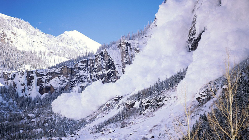 O bölgeye çığ düştü: 5 can kaybı var - Resim: 3