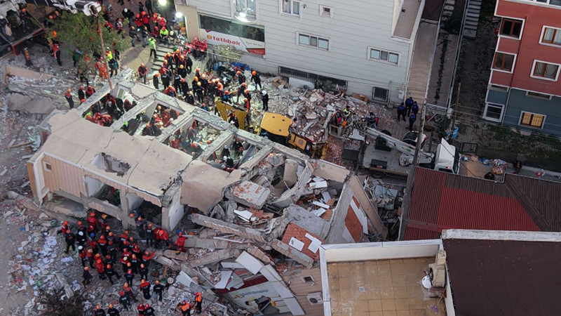 Gebze'deki faciada tüm ailesini kaybetmişti… Dilara’ya acı haber verildi - Resim: 1