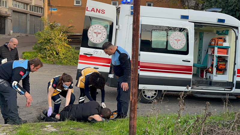 Sokak ortasında kabusu yaşadı! Kalça ve sırtından bıçakladılar: Nedeni ise pes dedirtti - Resim: 5