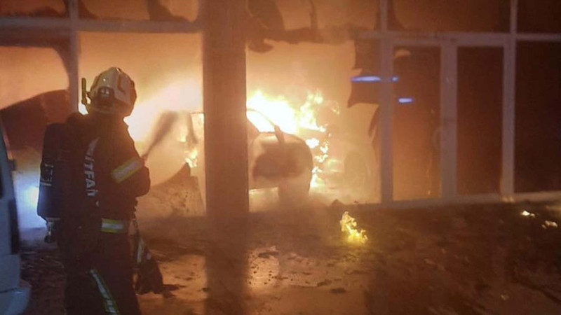 İntikam için galeriyi ateşe verdi! İtirafı kan dondurdu: 5 otomobil küle döndü - Resim: 1