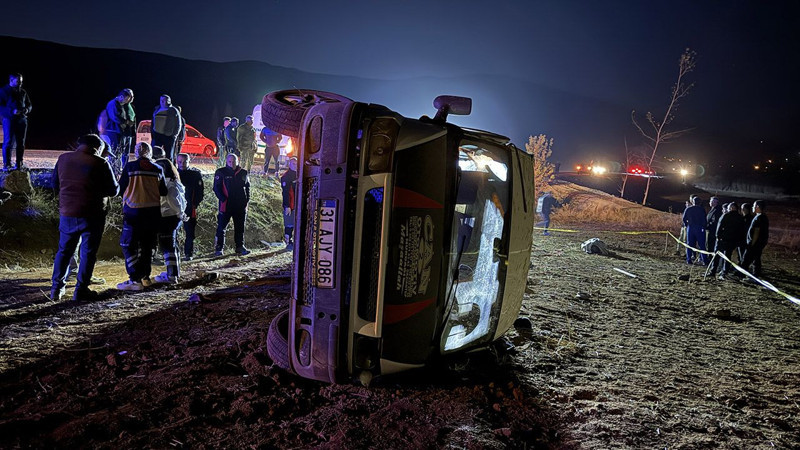 Kahramanmaraş'ta can pazarı! İşçi servisi şarampole devrildi: Çok sayıda ölü ve yaralı var - Resim: 3