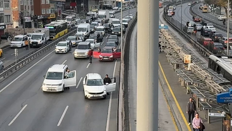 Saat 09.05'te tüm Türkiye'de hayat durdu - Resim: 24