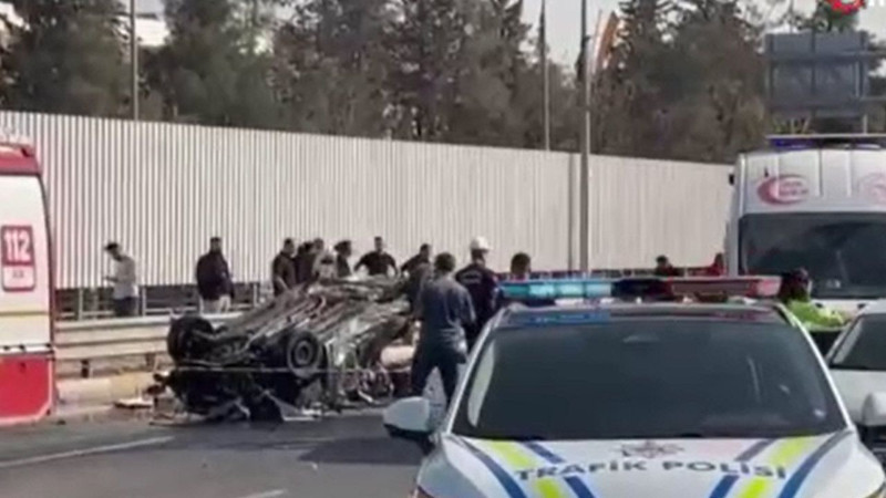 Şanlıurfa’da can pazarı! 3 araç birbirine girdi: Çok sayıda ölü ve yaralı var - Resim: 3