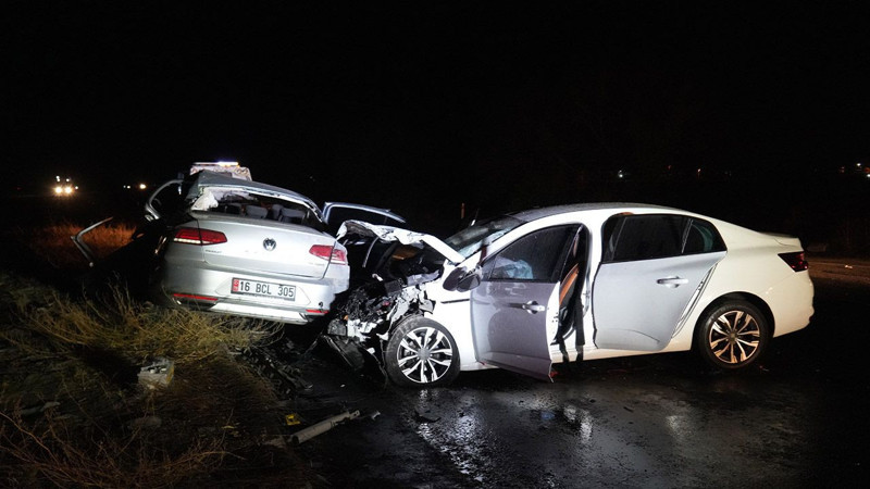 Niğde-Kayseri karayolunda katliam gibi kaza! Çok sayıda ölü ve yaralı var - Resim: 1