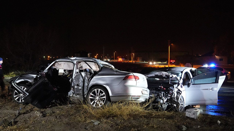 Niğde-Kayseri karayolunda katliam gibi kaza! Çok sayıda ölü ve yaralı var - Resim: 2